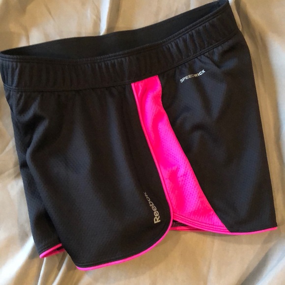 Reebok shorts - Picture 2 of 3